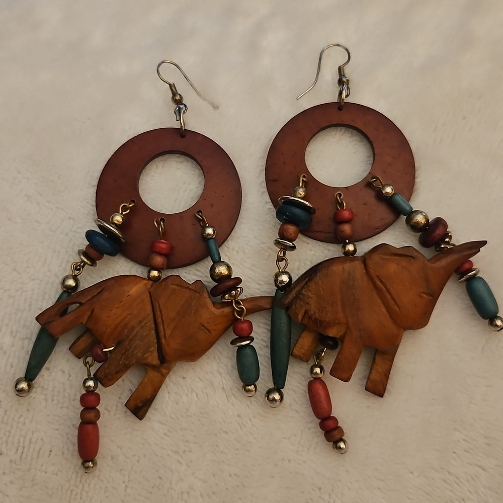 Vintage 1980s Wood Carved Elephant Tribal Beaded Festival Dangle Earrings - Picture 2 of 8